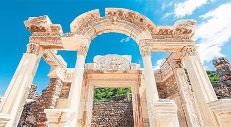 İzmir’de Tarihi ve Kültürel Miras
